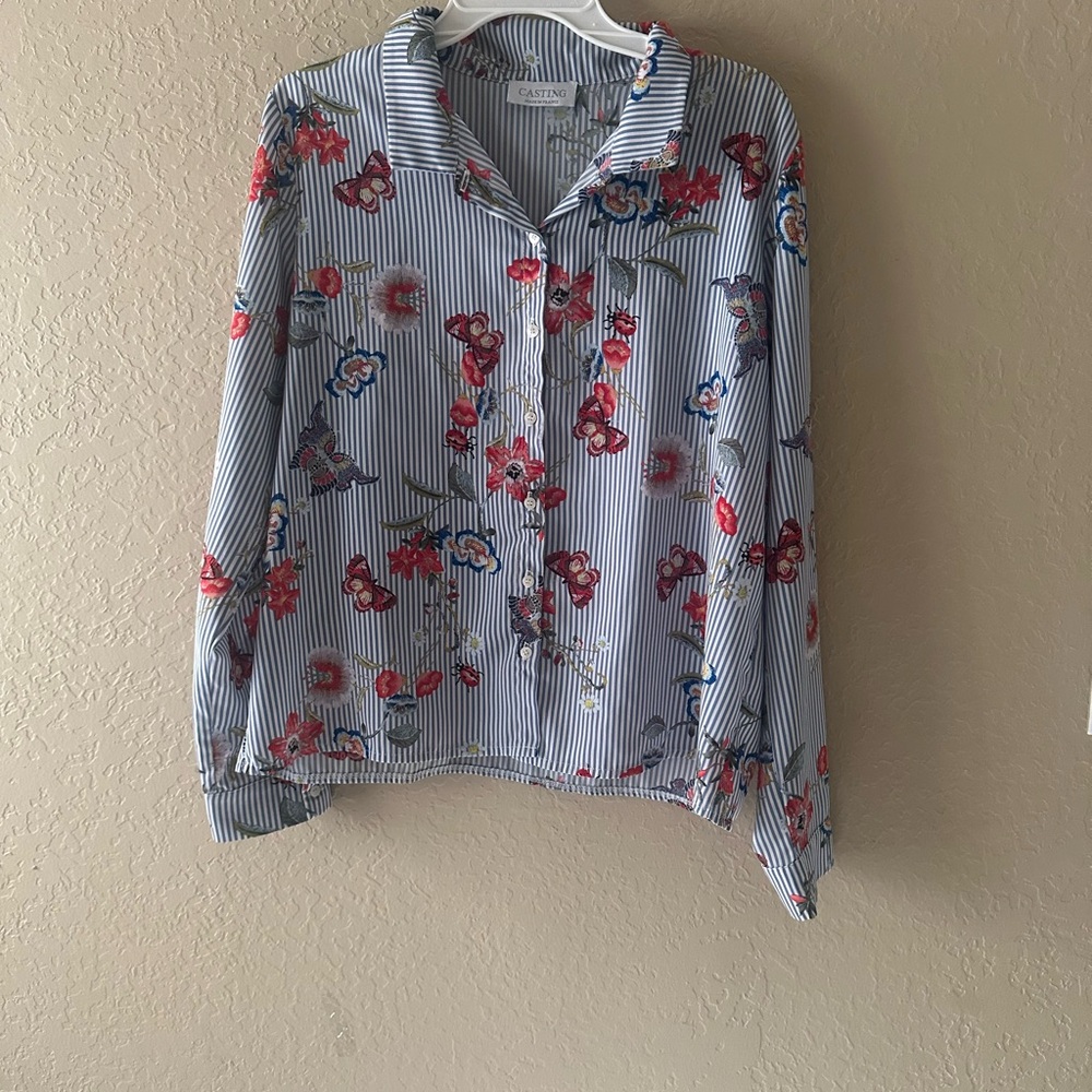 Casting Blouse Striped Floral/Butterfly Print Button-Up Blouse Size Medium